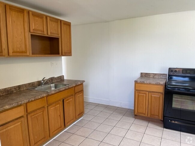 Building Photo - 3532 Kensington Ave Unit 2R Rental