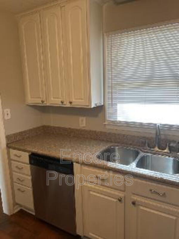 Photo - 6555 English Oaks Dr