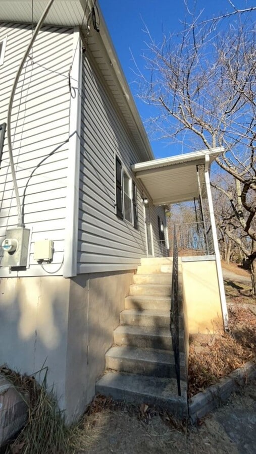 Photo - 3035 Trent Rd SE