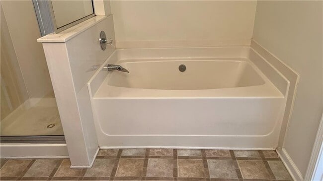 Photo - 3900 Dandridge Way NW