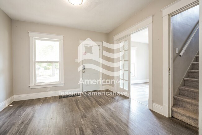 Photo - 919 E Calvert St