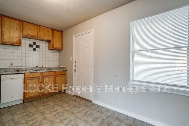 Photo - 3417 S University Dr