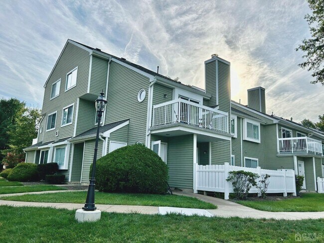 2 Foxtail Ln  