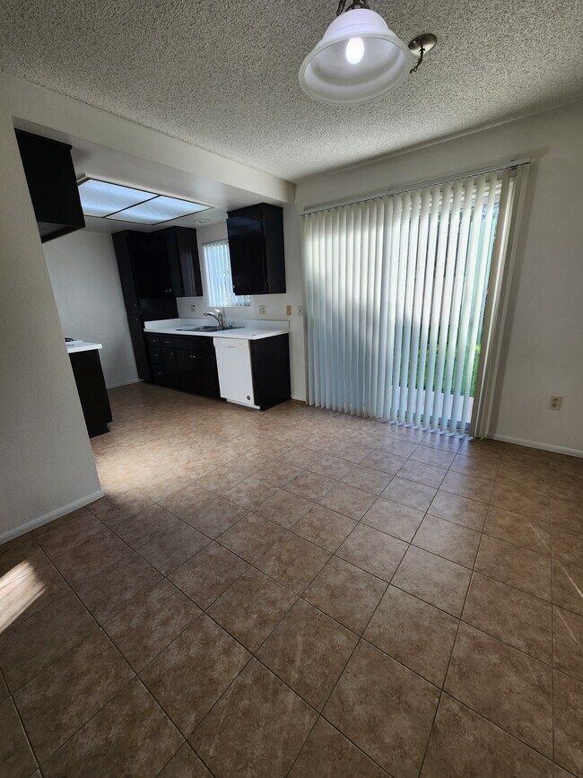Photo - 17991 Baron Cir Unit 2