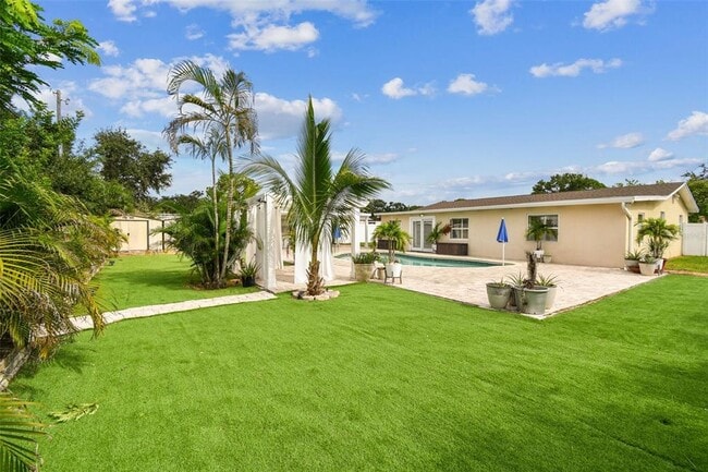 Photo - 2580 Granada Cir W