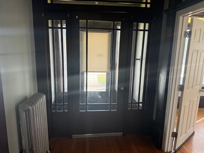 Photo - 66 Riverside St