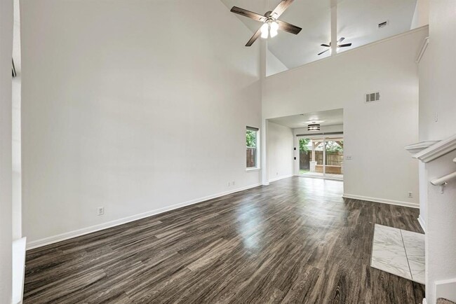 Photo - 216 Cassandra Dr