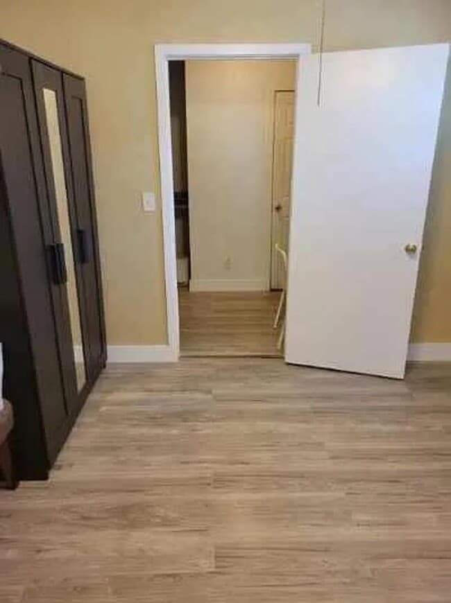 Building Photo - 1468 NE 118th St