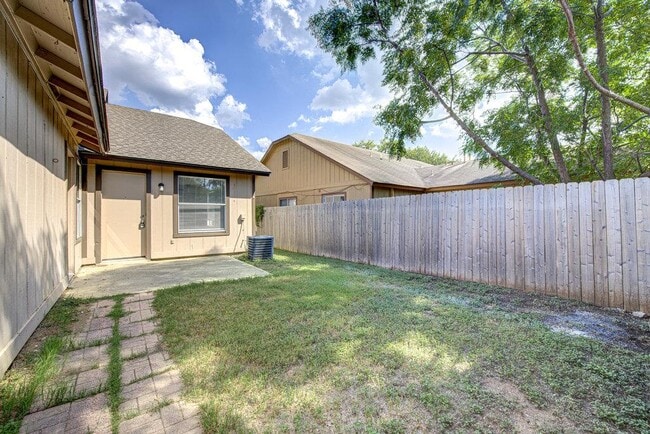 Photo - 8122 West Gate Blvd