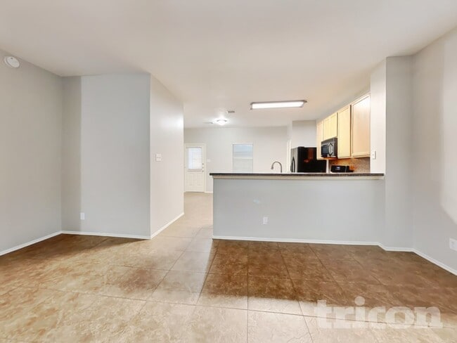 Photo - 130 Sacajewa Dr