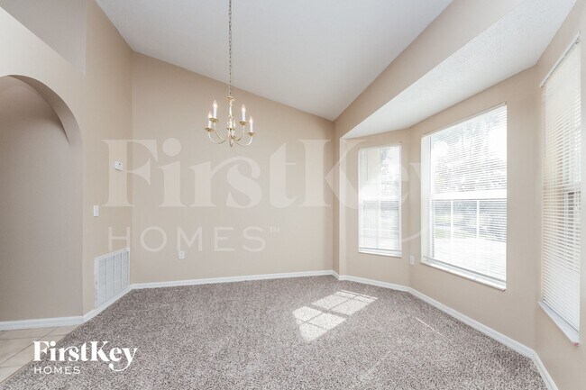 Photo - 917 Delano Ct