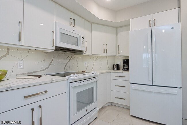 Photo - 2500 Gulf Shore Blvd N Unit S6