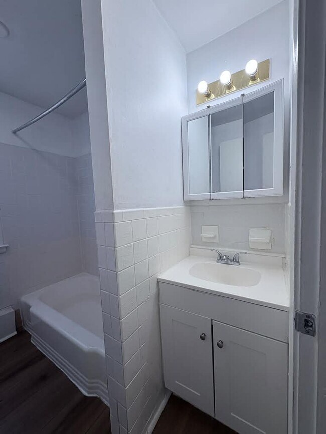 641 Newhall St Unit 2L