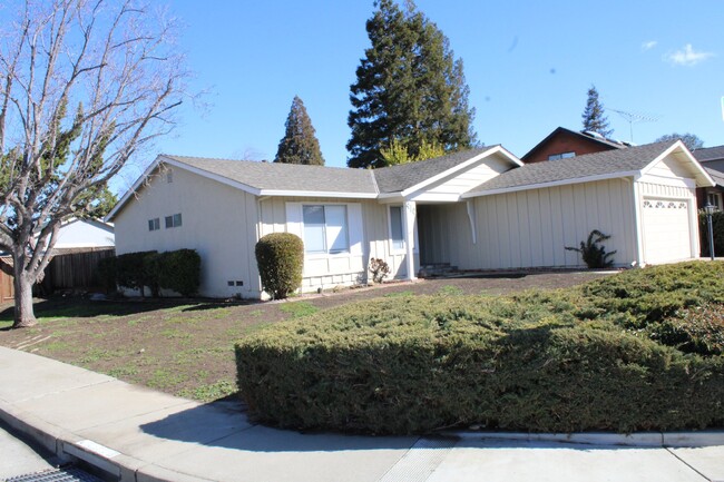 Beautiful 3 Bed, 2 Bath Single Story in Great Livermore Location