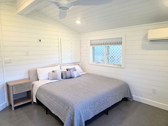 Photo - Charming Waterfront Bungalow