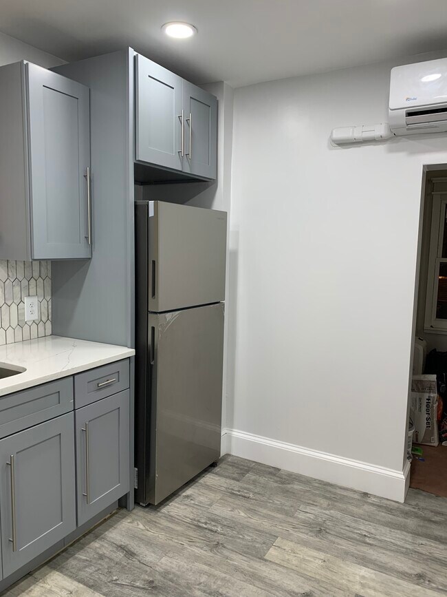 Photo - 112 Garside St Unidad 1L 1 and half BR