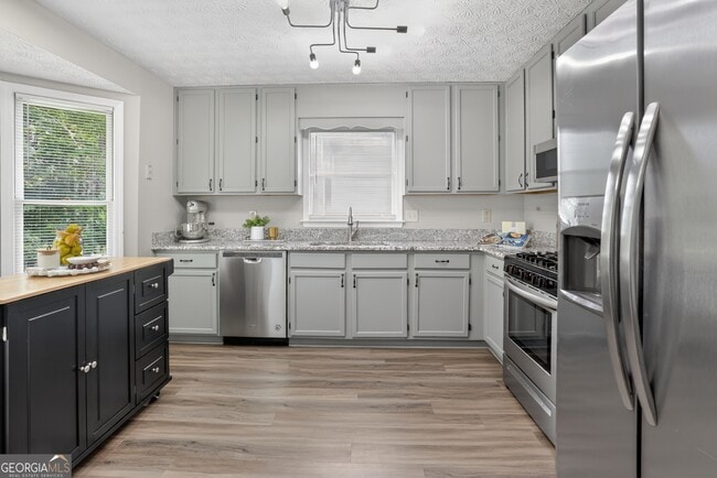 2562 Kennesaw Springs Ct
