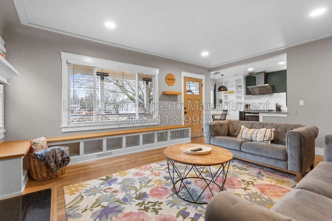 Photo - 950 N 5th St