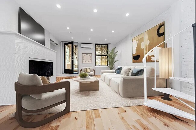 Photo - 404 W 22nd St Unidad 1B