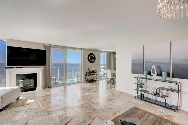 Photo - 2425 Gulf of Mexico Dr Unit 14B