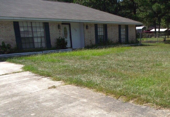 Building Photo - 105 Amelia Dr Rental