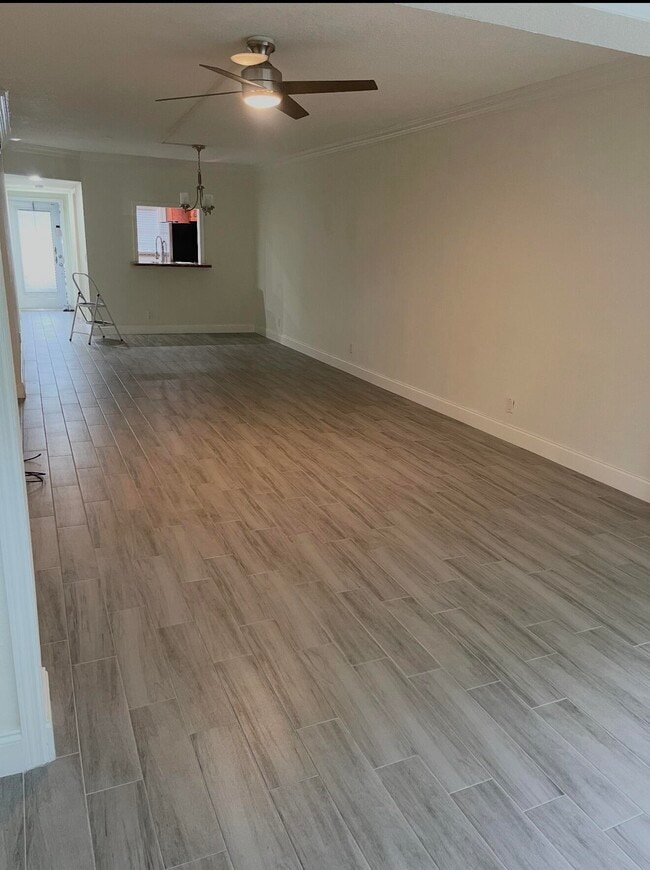 Photo - 2820 SW 22nd Ave Unit 211