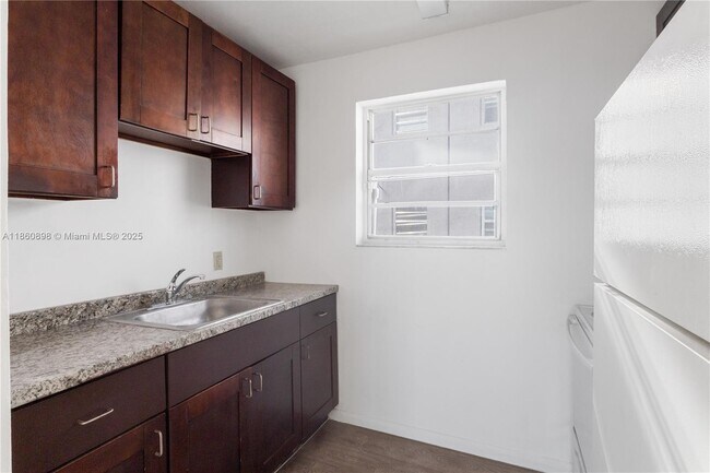 Photo - 1251 NW 59th St Unidad 2