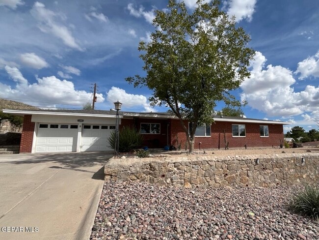 Building Photo - 1200 Stockwell Ln