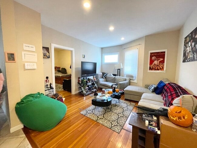 Photo - 25 Sudan St Unit 3