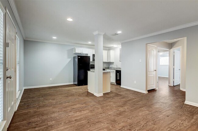 Photo - 835 Heights Blvd Apartment Unit 02