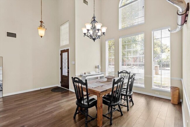 Photo - 10116 Pinehurst Dr