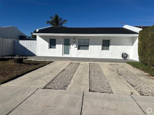 Building Photo - 4924 SW 131st Ave Rental