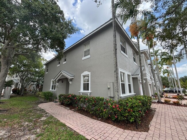Photo - 2279 Shoma Dr