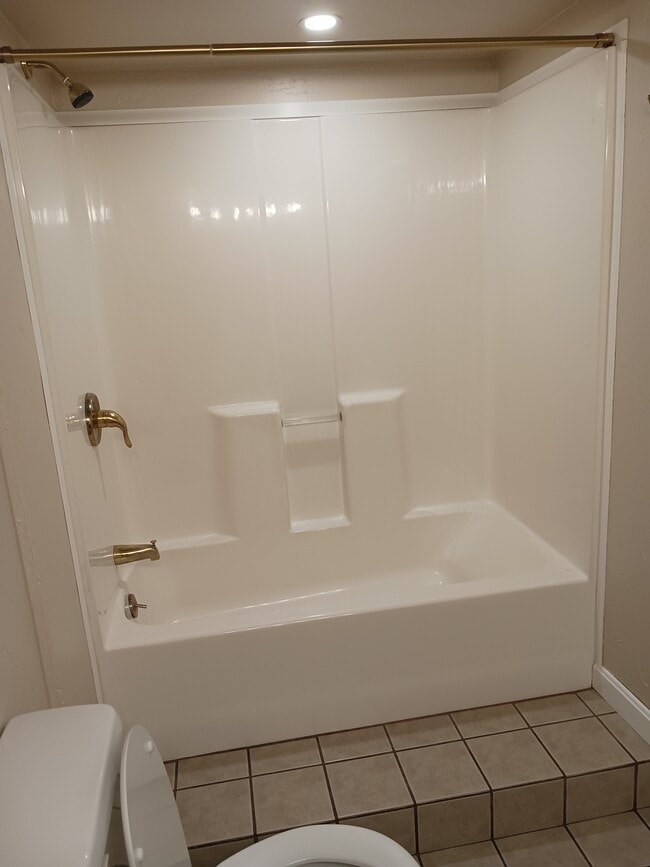 Photo - 150 Estelle Dr Unit B