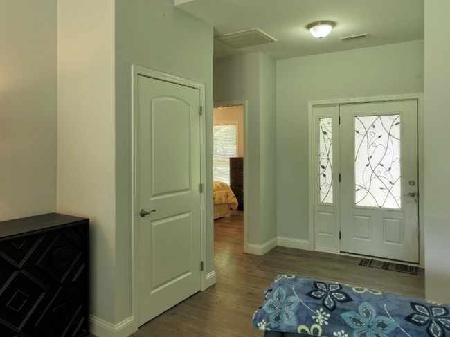 Photo - 425 Shamrock Ct