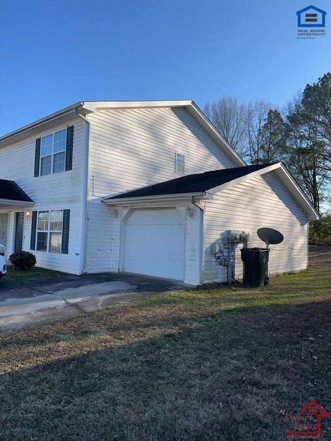 Photo - 3947 Webb Oaks Ct