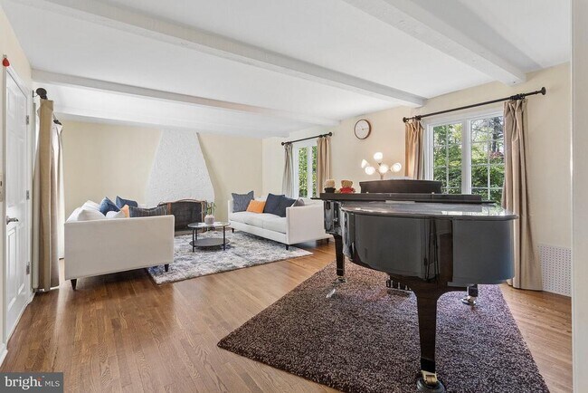Photo - 226 Riverside Dr