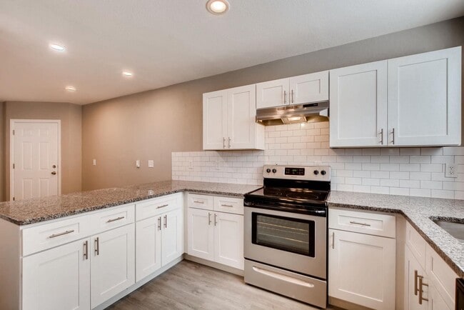 Photo - Remodeled Garden Level Unit in a Prime Location Unit 5421