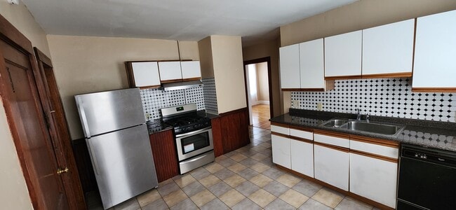 Building Photo - 2 Lexington Ave Unit 1 Rental