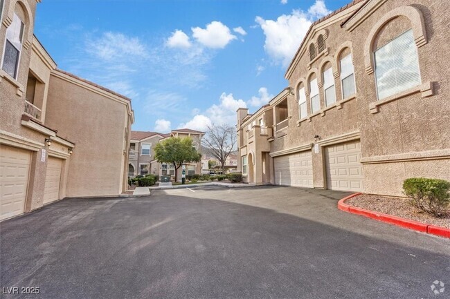 Building Photo - 10550 W Alexander Rd Unit 2049 Rental