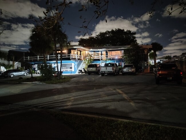 Photo - 2115 NE 37th St Unit 1