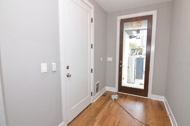 Photo - 1619 7th Ave N