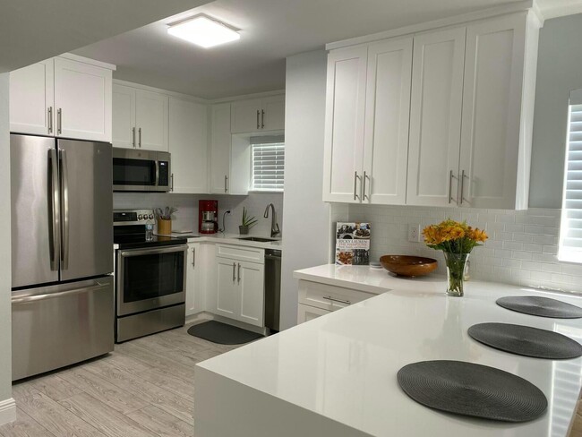 Building Photo - 1750 NE 191st St Unit 223f-4