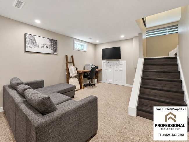 16943 109 St NW
