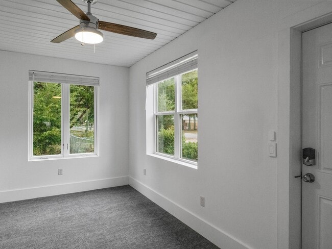 Photo - 1572 Cedar St