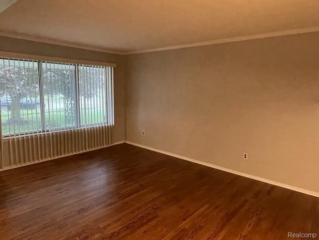 Photo - 34660 MacDonald Dr