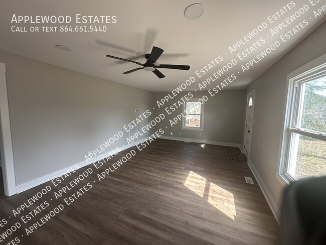 Photo - 509 Hetty Hill St