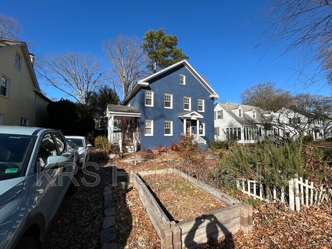 Building Photo - 35 Westover Rd