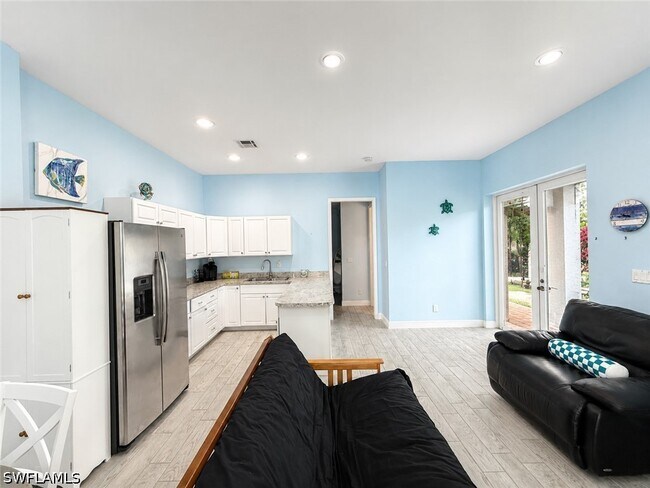 Photo - 10919 Parnu St