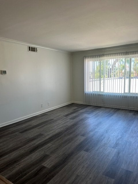 20327 Saticoy St Unidad 301